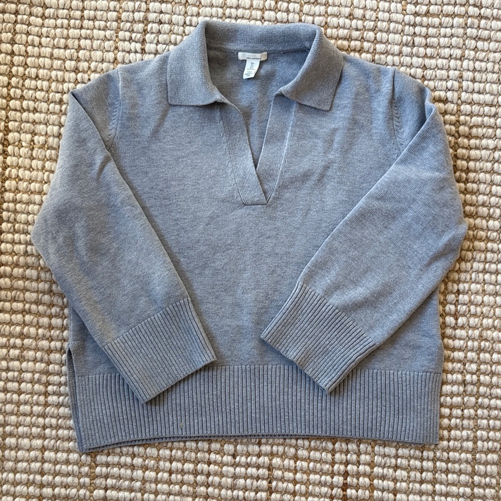 H&M MAMA MaternityV-Neck Sweater in Gray